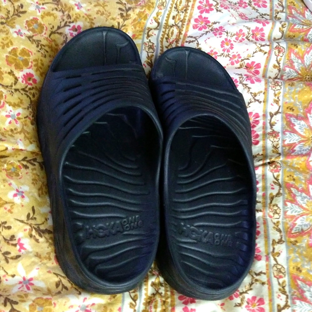 Hoka slides